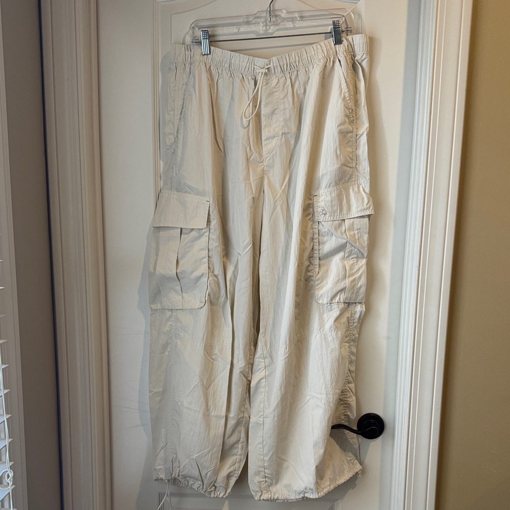 Offline by Aerie Women’s Cream Cargo Pants
